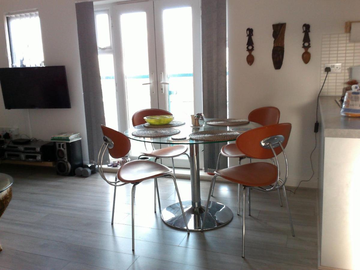 Two Bedroom London Luxury Apartment المظهر الخارجي الصورة